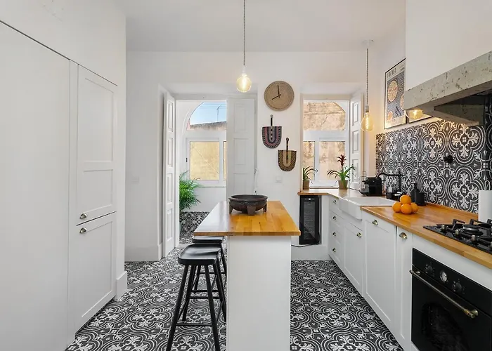 Whome Premium Alfama 2-br Great For Remote Workers & Digital Nomads