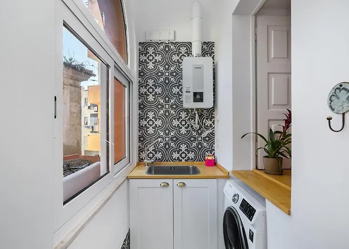 Whome Premium Alfama 2-br Great For Remote Workers & Digital Nomads شقة *